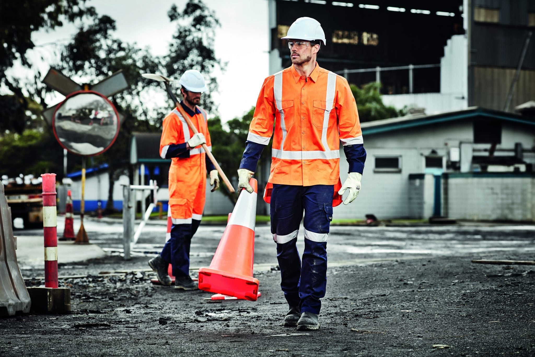 👔Apparel – Clothing for Work & Everyday Style