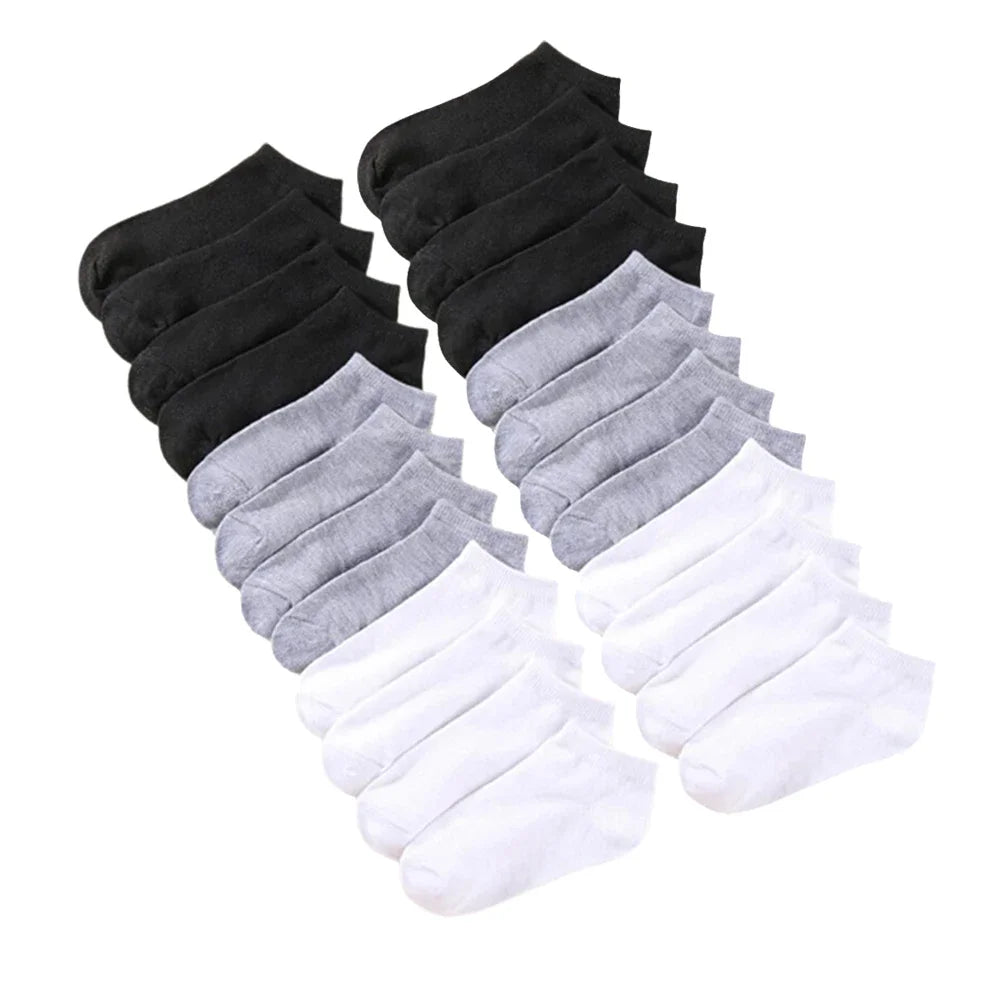 Close-up of men's no-show ankle socks in three colors, ideal for everyday wear.
