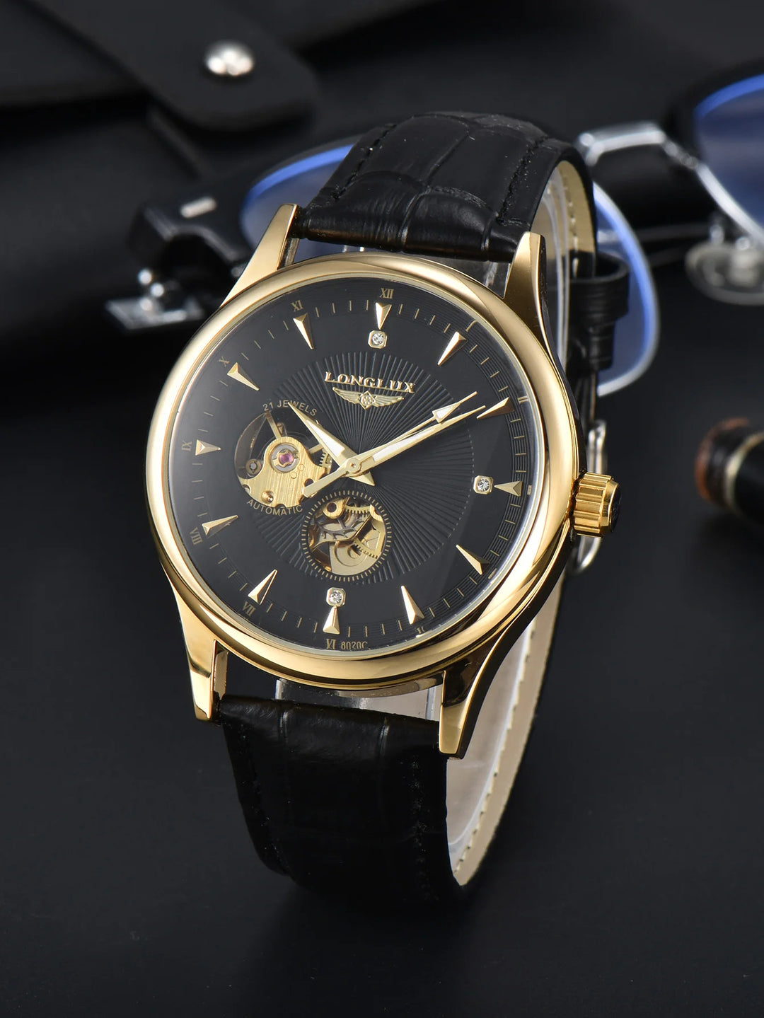 Automatic wristwatch image angle 30