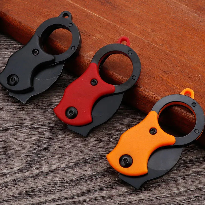 Mini knife attached to keyring for everyday carry convenience