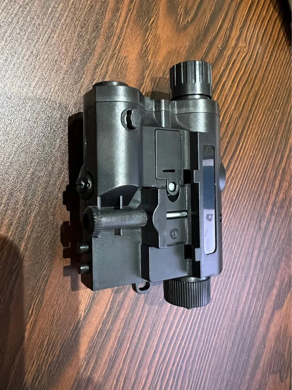 PEQ-15 Tactical Laser & Flashlight Combo – 20mm Rail Mount